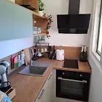 Appartamento Larenta стилни с 2 спални и гледка море в влас