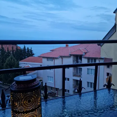 Apartamento Larenta стилни с 2 спални и гледка море в влас Sveti Vlas