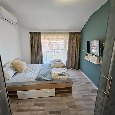 Larenta стилни с 2 спални и гледка море в влас Apartamento *