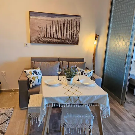 Larenta стилни с 2 спални и гледка море в влас Apartament