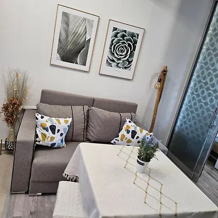 Apartment Larenta стилни с 2 спални и гледка море в влас Sveti Vlas