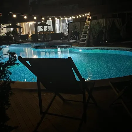 Apartment Larenta стилни с 2 спални и гледка море в влас *