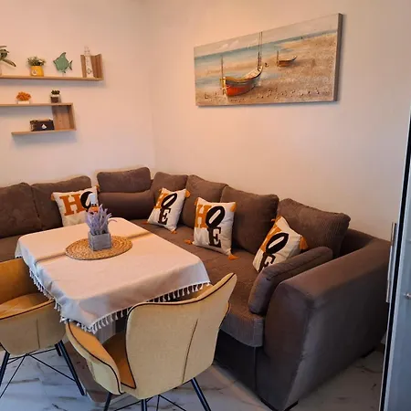 Apartamento Larenta стилни с 2 спални и гледка море в влас Sveti Vlas