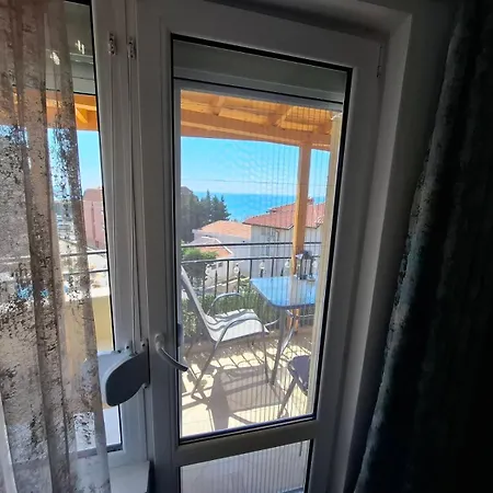 Larenta стилни с 2 спални и гледка море в влас Sveti Vlas