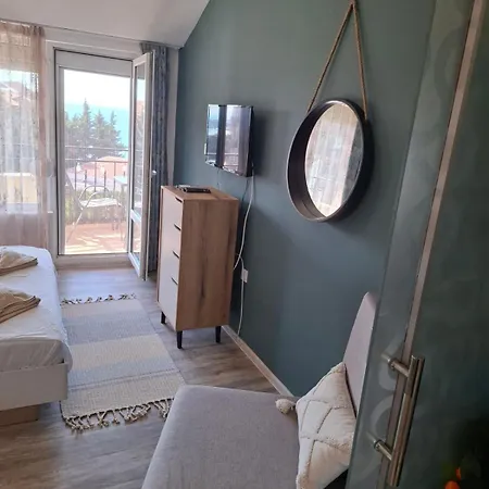 Larenta стилни с 2 спални и гледка море в влас Apartment Sveti Vlas