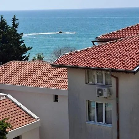 Apartment Larenta стилни с 2 спални и гледка море в влас Sveti Vlas