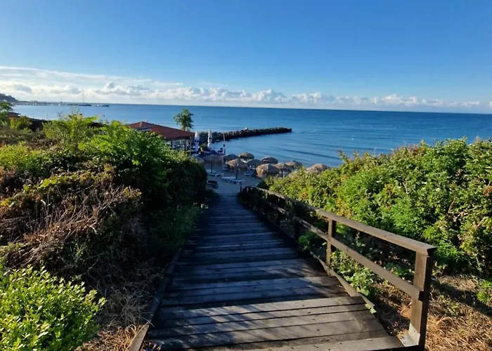 Larenta стилни с 2 спални и гледка море в влас Apartment Sveti Vlas