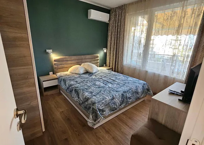 Larenta стилни с 2 спални и гледка море в влас Apartment Sveti Vlas