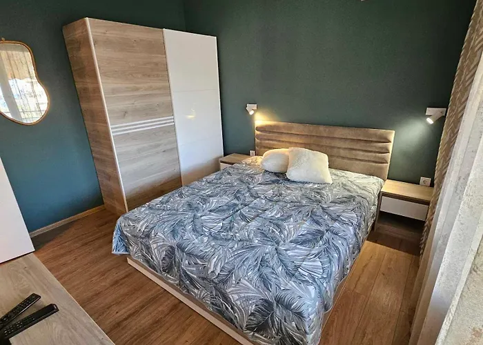 Appartement Larenta стилни с 2 спални и гледка море в влас Sveti Vlas