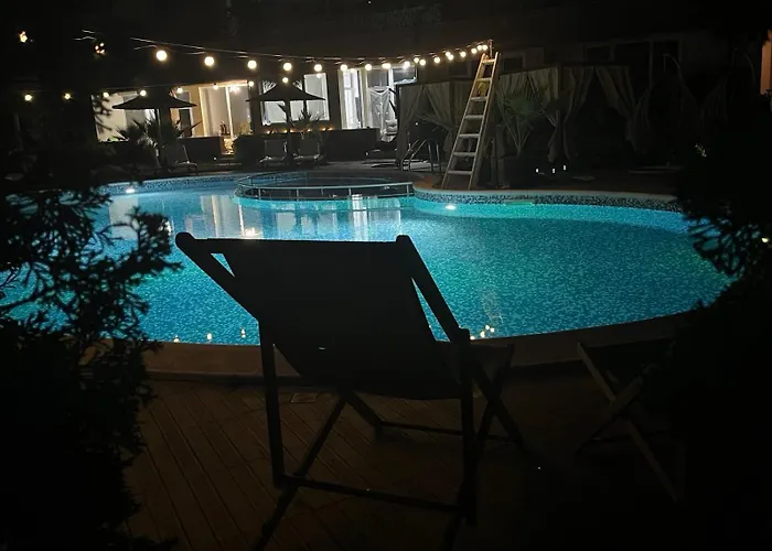 Apartment Larenta стилни с 2 спални и гледка море в влас *