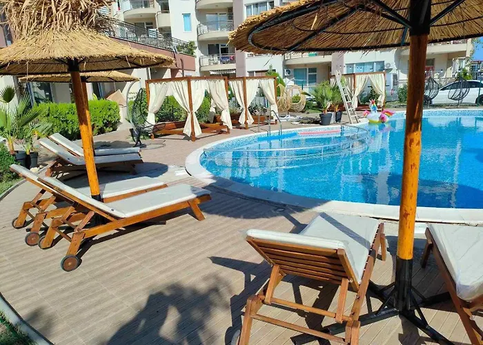 Appartement Larenta стилни с 2 спални и гледка море в влас