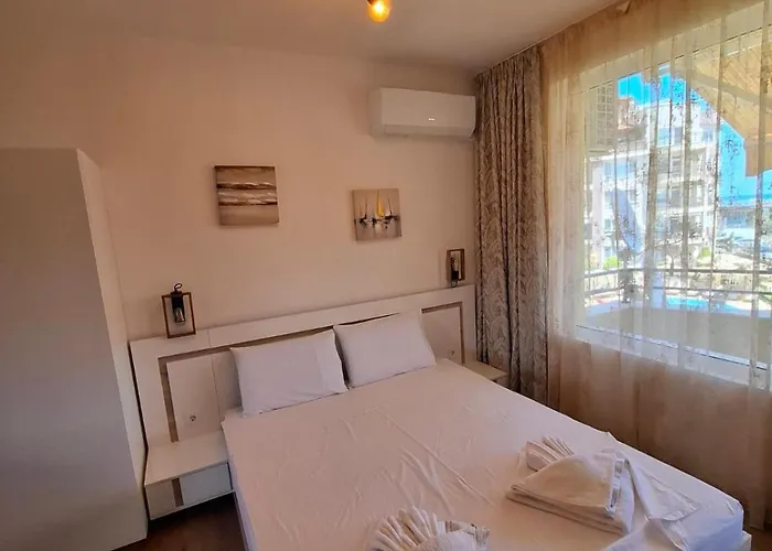 Larenta стилни с 2 спални и гледка море в влас Appartement Sveti Vlas