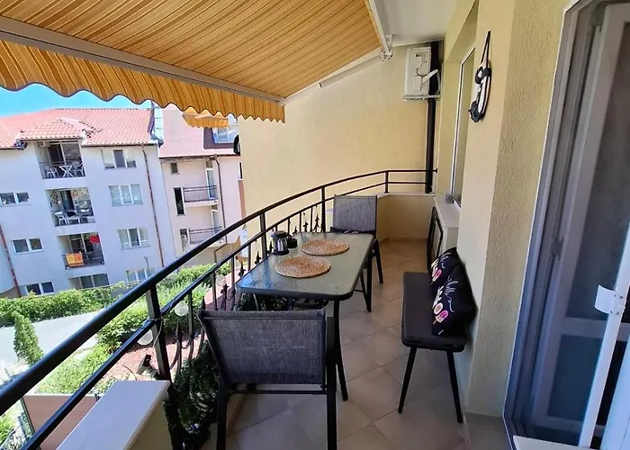 Appartement Larenta стилни с 2 спални и гледка море в влас Sveti Vlas