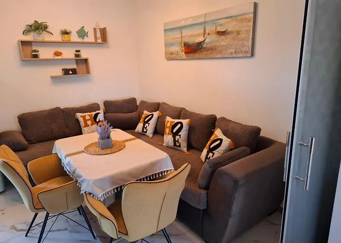 Appartement Larenta стилни с 2 спални и гледка море в влас Sveti Vlas